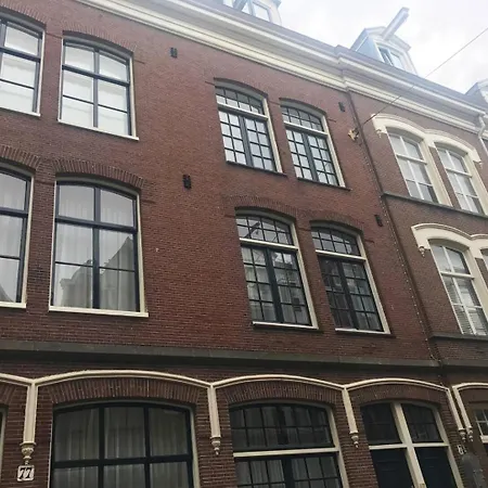 Frühstückspension Kerkstraat 2*